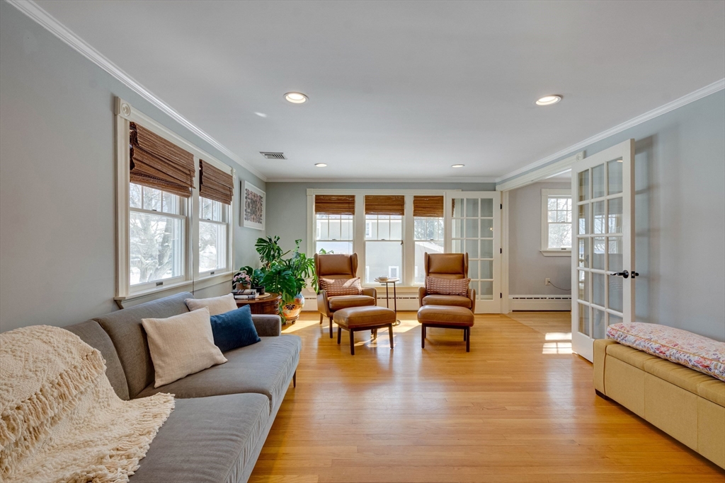 17 Cranston Road Winchester, MA 01890 - Photo 7 of 39