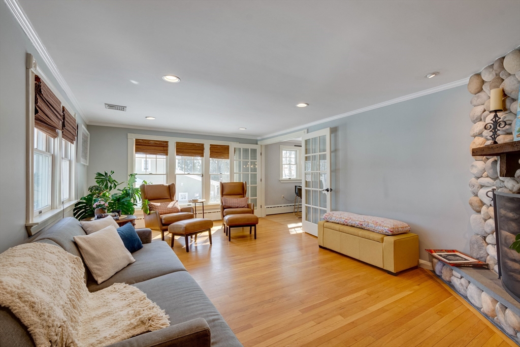 17 Cranston Road Winchester, MA 01890 - Photo 8 of 39