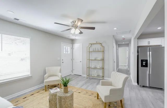 $1,900 | 122 Thompson Street, Walterboro, SC 29488