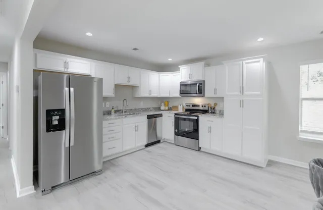 $1,900 | 122 Thompson Street, Walterboro, SC 29488