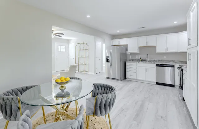 $1,900 | 122 Thompson Street, Walterboro, SC 29488