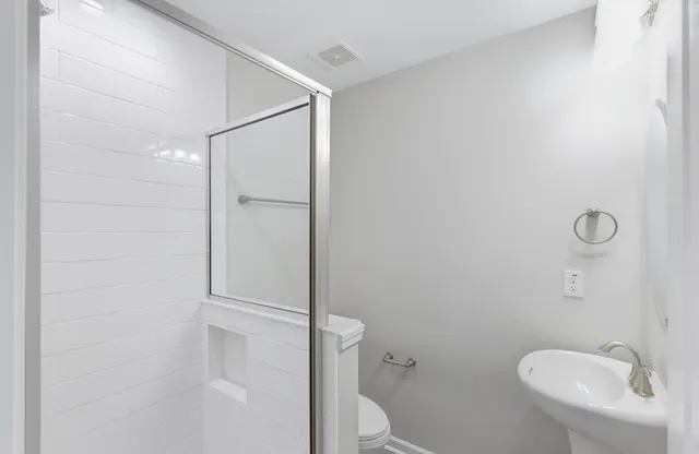 $1,900 | 122 Thompson Street, Walterboro, SC 29488