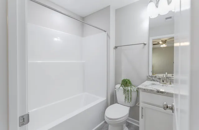 $1,900 | 122 Thompson Street, Walterboro, SC 29488