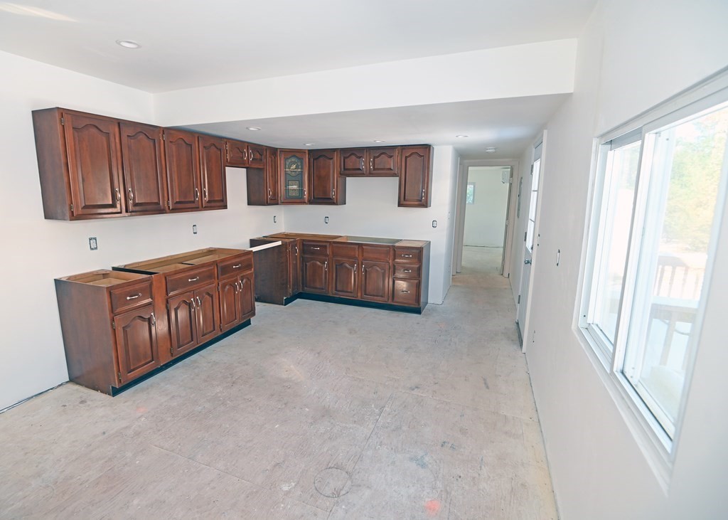 6 Timber Lane Wareham, MA 02571 - Photo 4 of 14