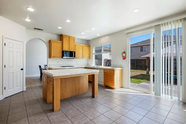 $588,000 | 7087 East Fedora Avenue, Fresno, CA 93737