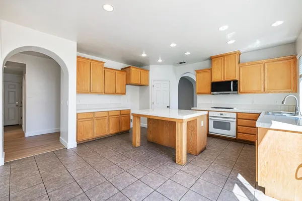 $588,000 | 7087 East Fedora Avenue, Fresno, CA 93737