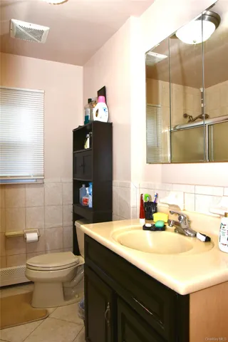 $1,088,000 | 242 Munro Boulevard, Valley Stream, NY 11581