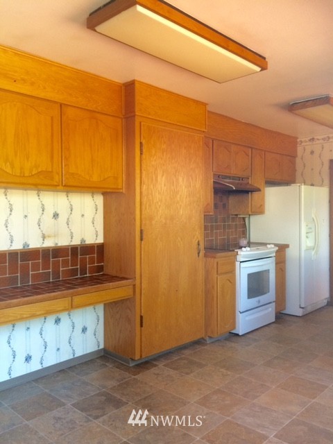 11734 Southeast 167th Street Renton, WA 98058 - Photo 3 of 15 Gallery Image 3