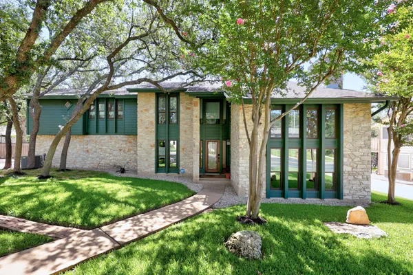 $1,075,000 | 10805 Spicewood Parkway, Austin, TX 78750