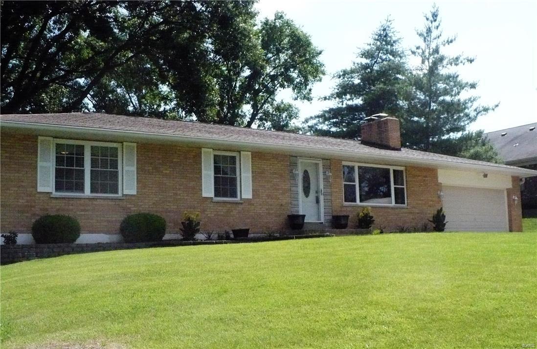 2519 Rolens Drive St. Louis, MO 63129 - Photo 1 of 33 Gallery Image 1