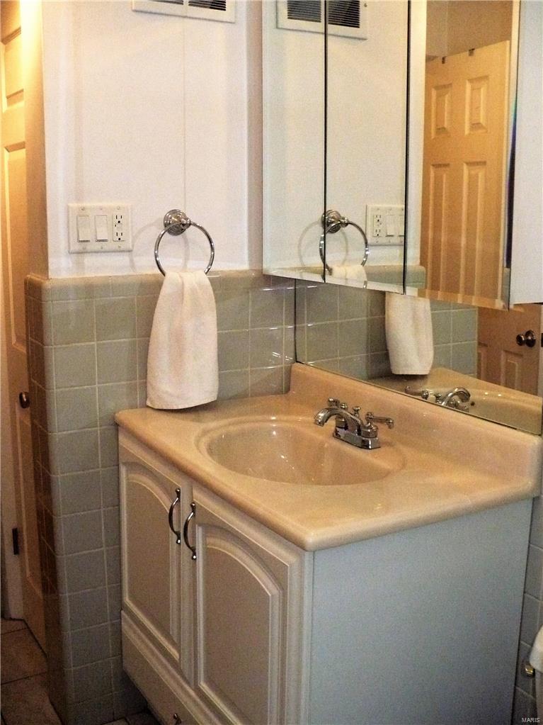2519 Rolens Drive St. Louis, MO 63129 - Photo 22 of 33 Gallery Image 22