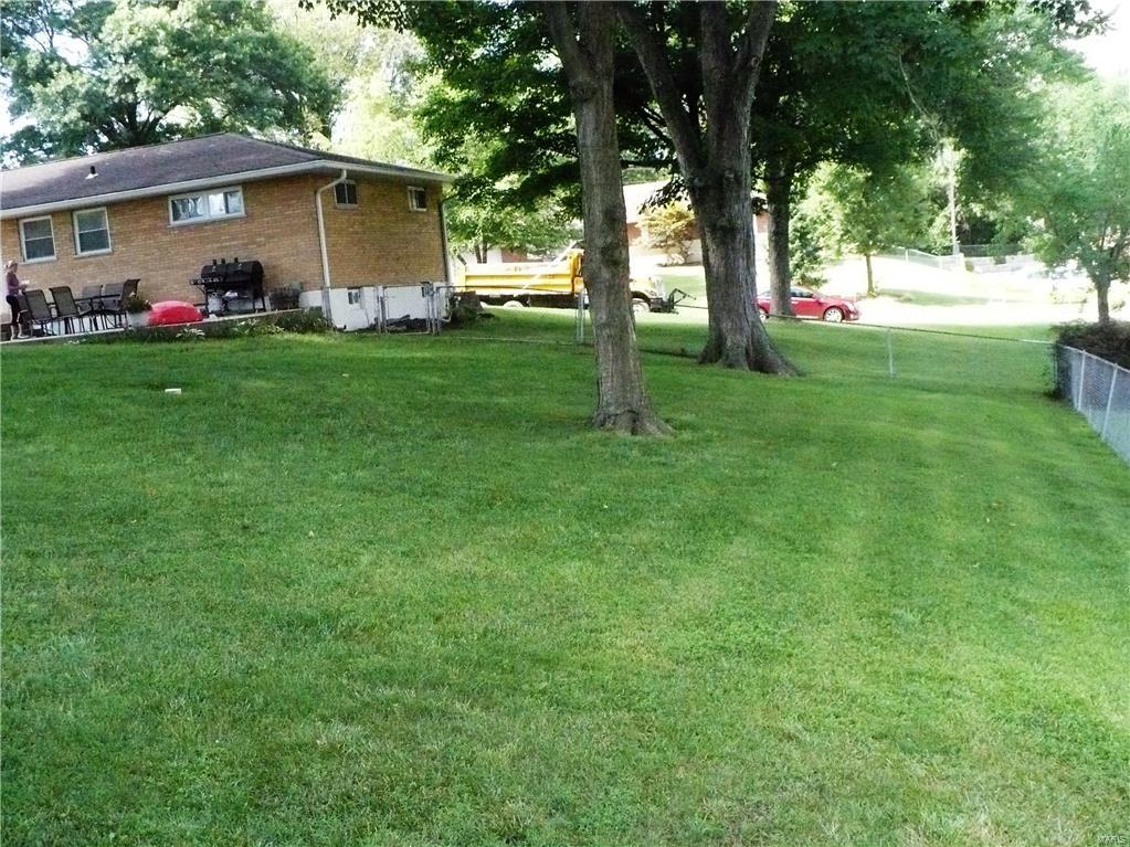 2519 Rolens Drive St. Louis, MO 63129 - Photo 31 of 33 Gallery Image 31