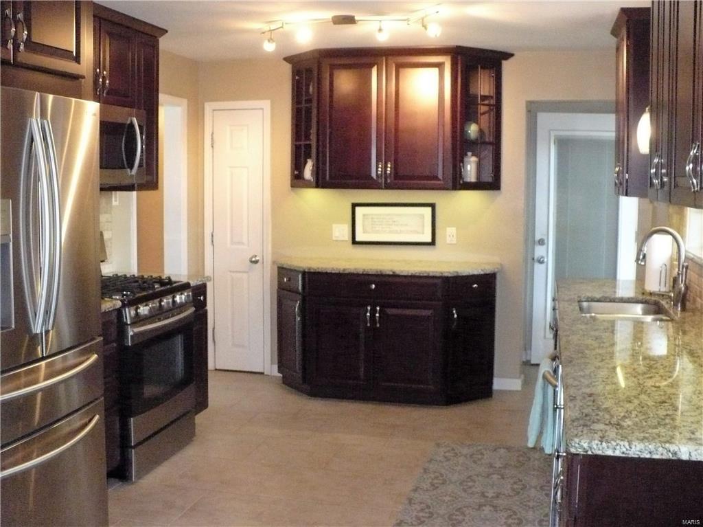 2519 Rolens Drive St. Louis, MO 63129 - Photo 5 of 33 Gallery Image 5