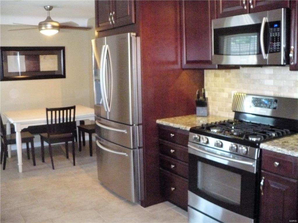 2519 Rolens Drive St. Louis, MO 63129 - Photo 6 of 33 Gallery Image 6
