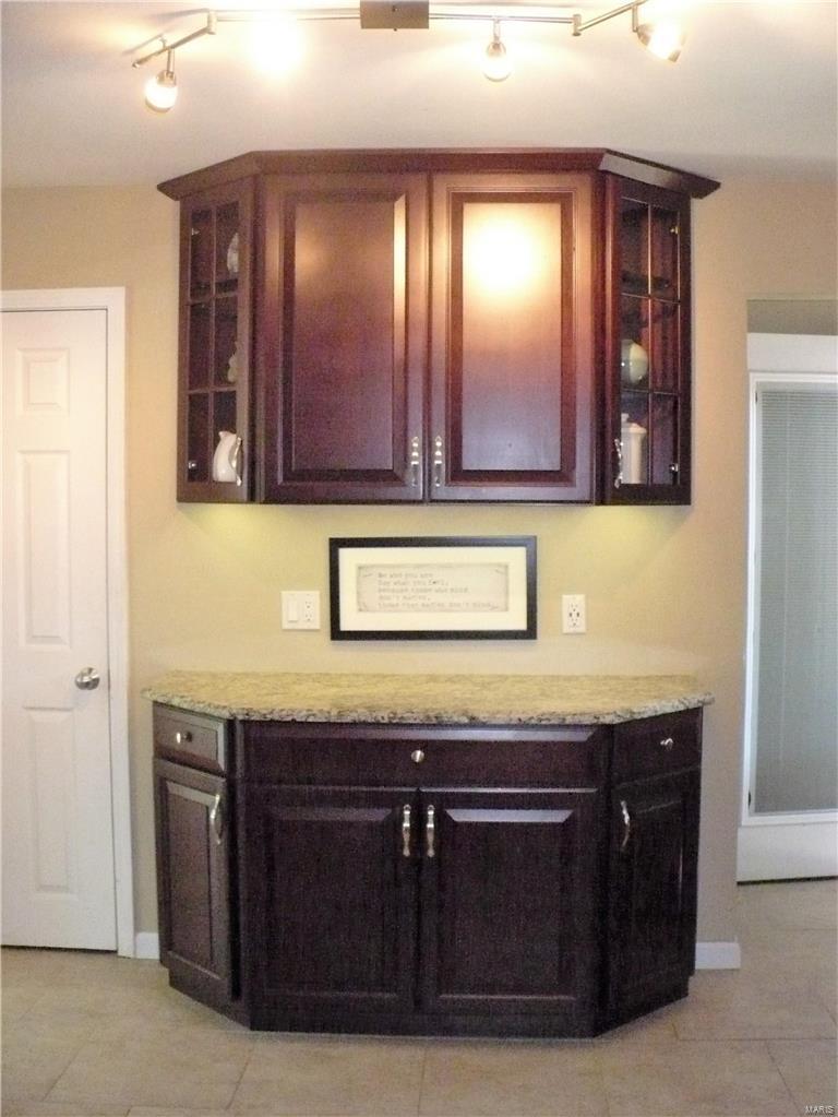 2519 Rolens Drive St. Louis, MO 63129 - Photo 10 of 33 Gallery Image 10