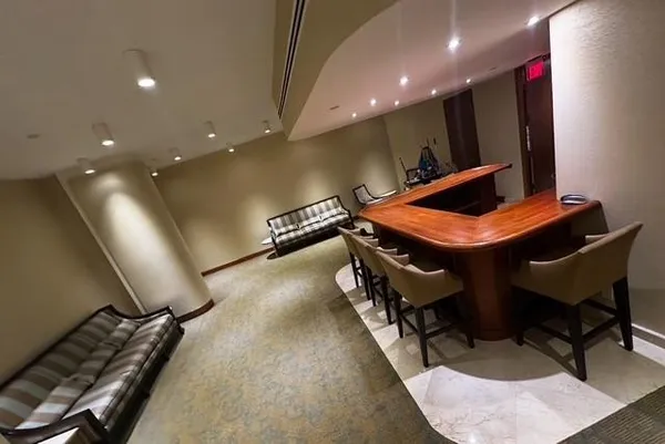 $2,300 | 19355 Turnberry Way, Unit 24C, Miami, FL 33180