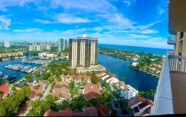 $2,300 | 19355 Turnberry Way, Unit 24C, Miami, FL 33180