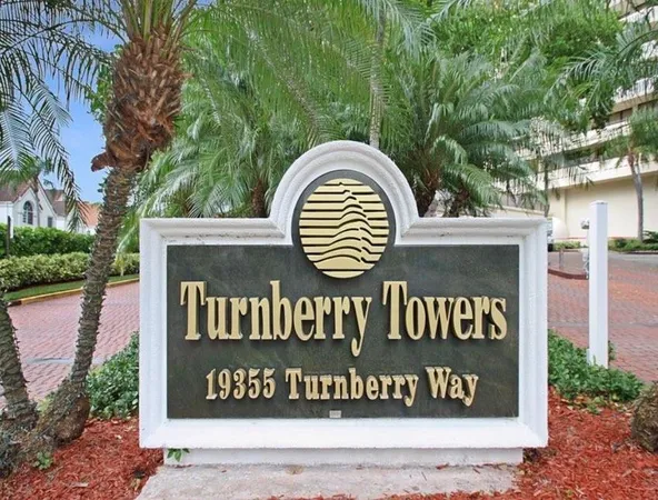 $2,300 | 19355 Turnberry Way, Unit 24C, Miami, FL 33180
