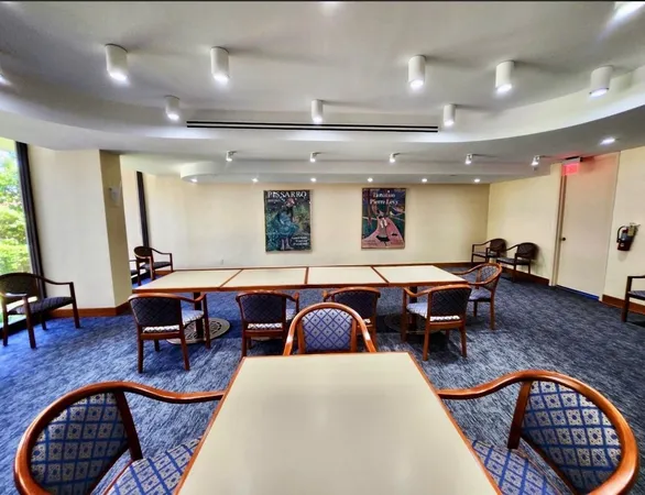 $2,300 | 19355 Turnberry Way, Unit 24C, Miami, FL 33180