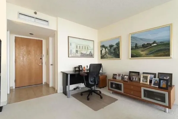 $2,300 | 19355 Turnberry Way, Unit 24C, Miami, FL 33180