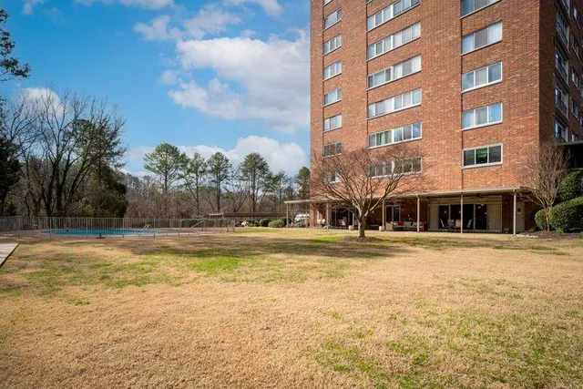 $280,000 | 1414 Continental Drive, Unit 308, Chattanooga, TN 37405