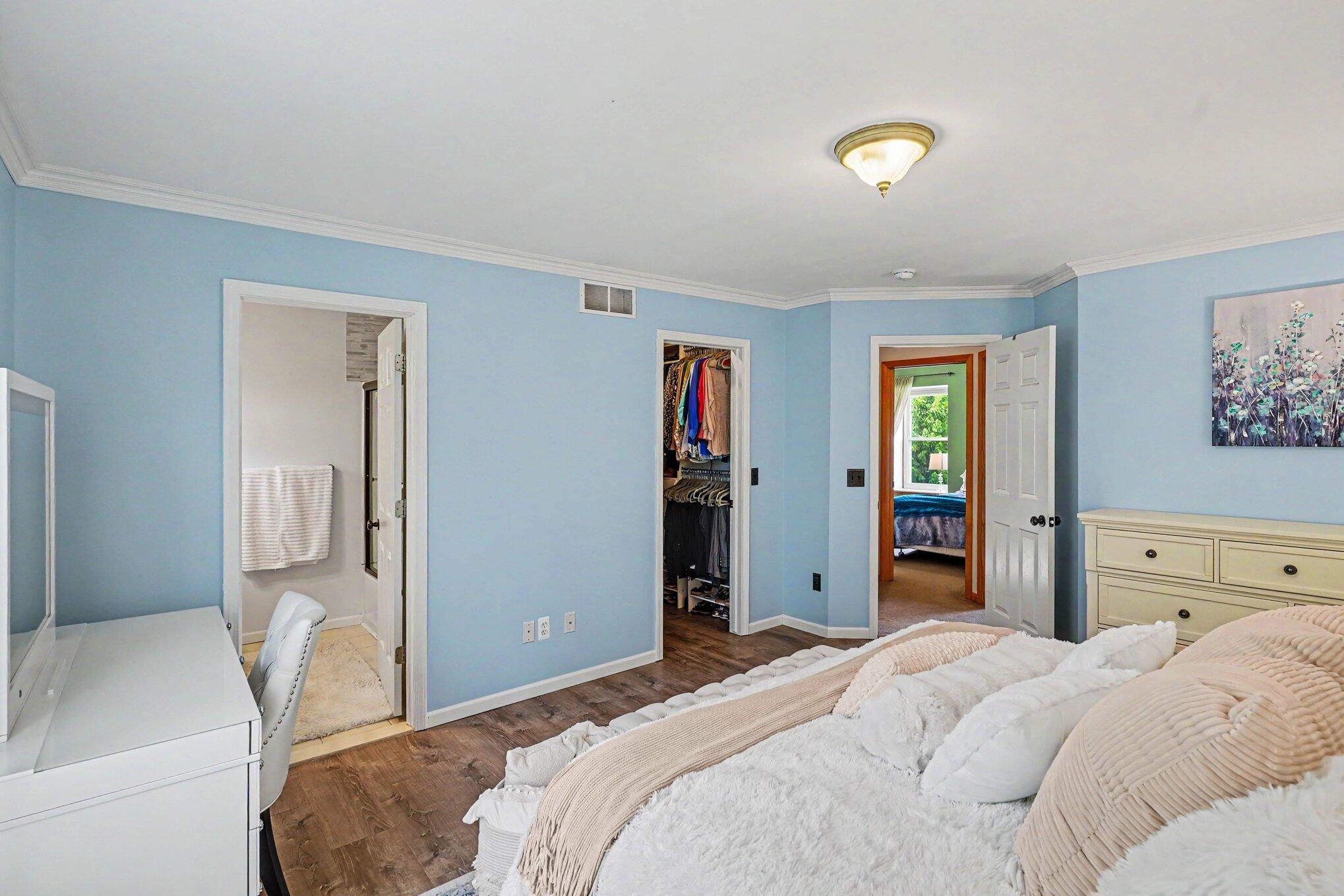 2422 Par Court Howell, MI 48843 - Photo 9 of 23 015_file_9332