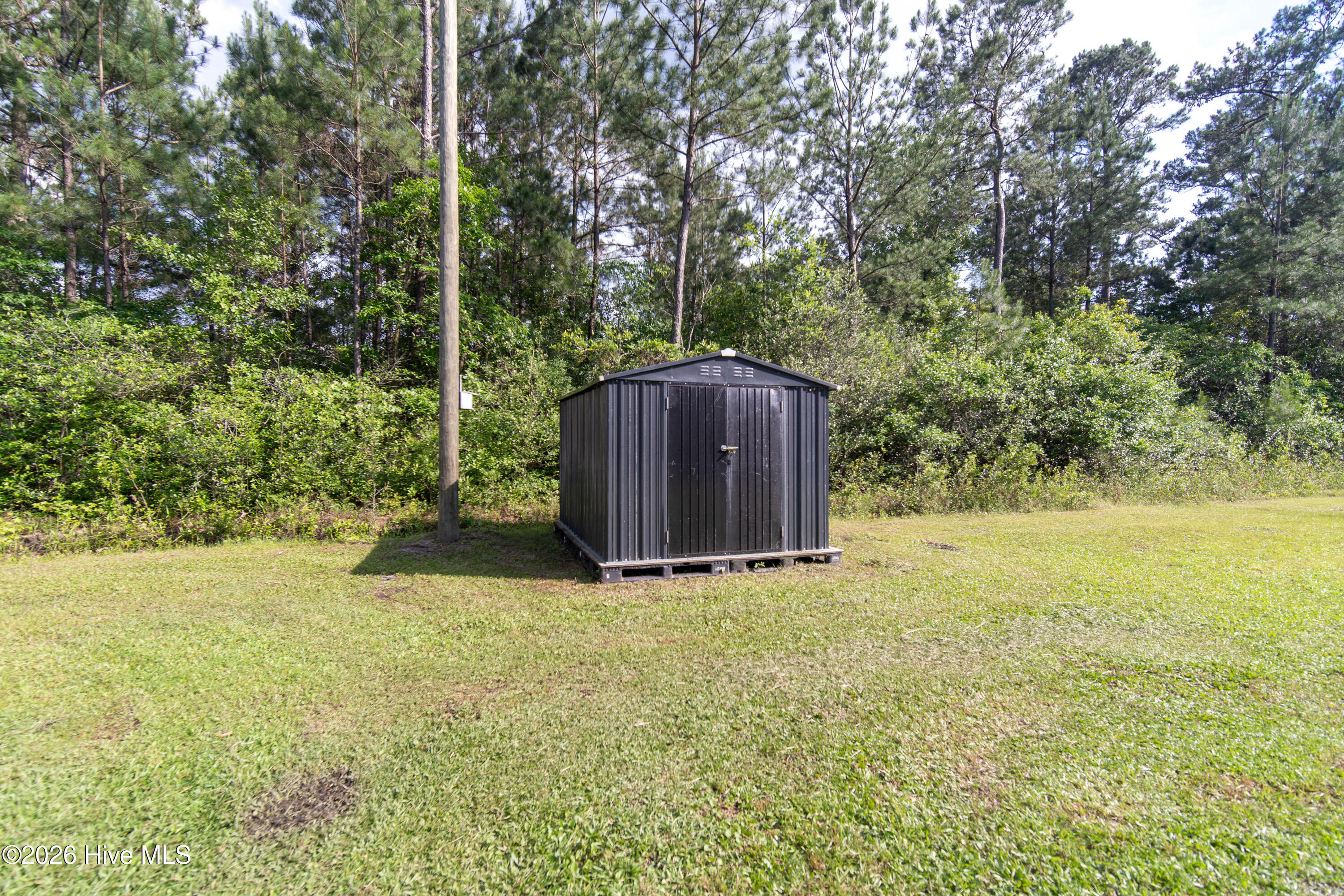 181 Porters Ridge Road Jacksonville, NC 28540 - Photo 5 of 21 181 Porters Ridge shed