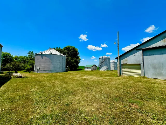 $550,000 | 1184 Il Rte 10, Monticello, IL 61856