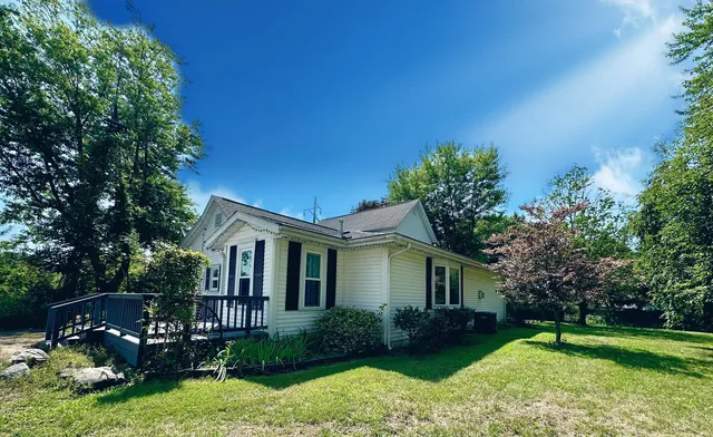 $550,000 | 1184 Il Rte 10, Monticello, IL 61856