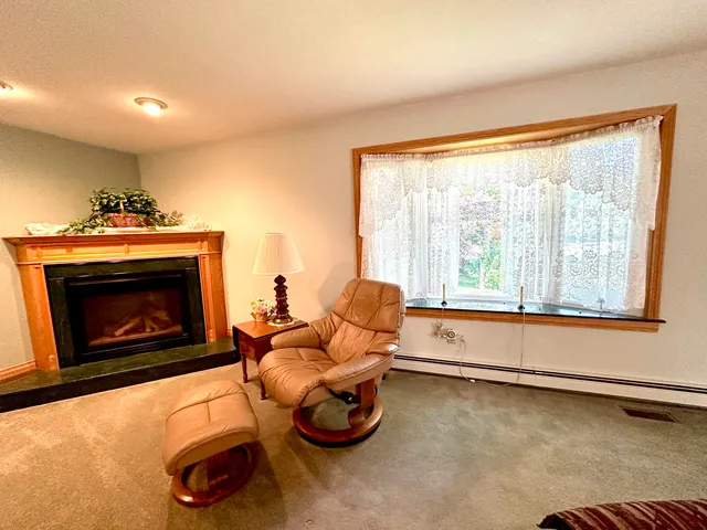 $550,000 | 1184 Il Rte 10, Monticello, IL 61856