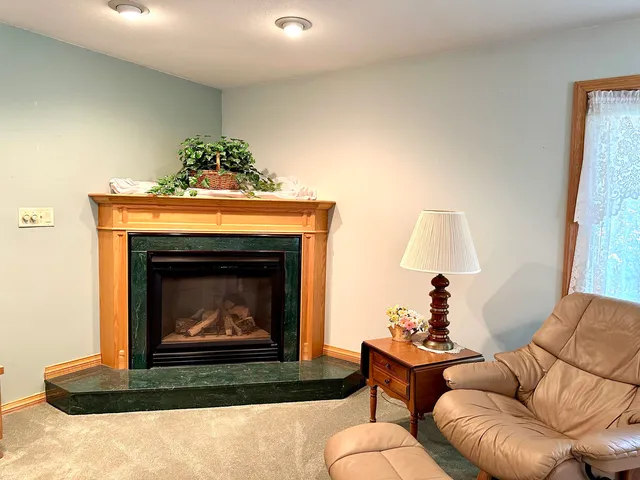 $550,000 | 1184 Il Rte 10, Monticello, IL 61856