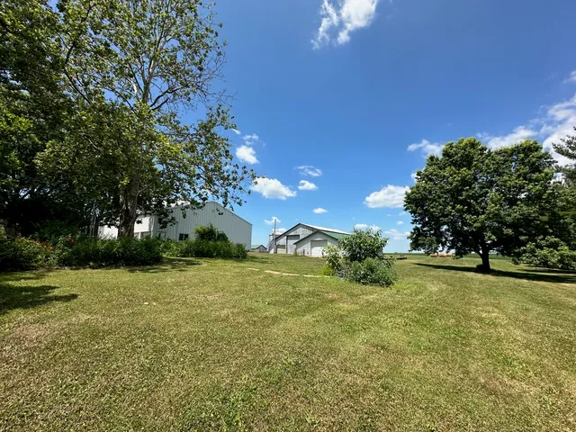 $550,000 | 1184 Il Rte 10, Monticello, IL 61856