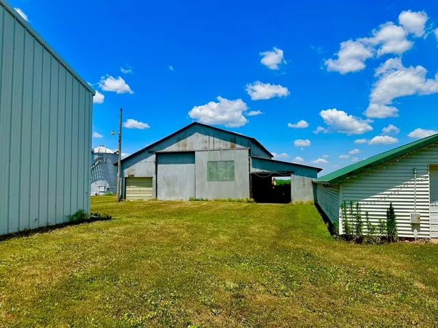 $550,000 | 1184 Il Rte 10, Monticello, IL 61856