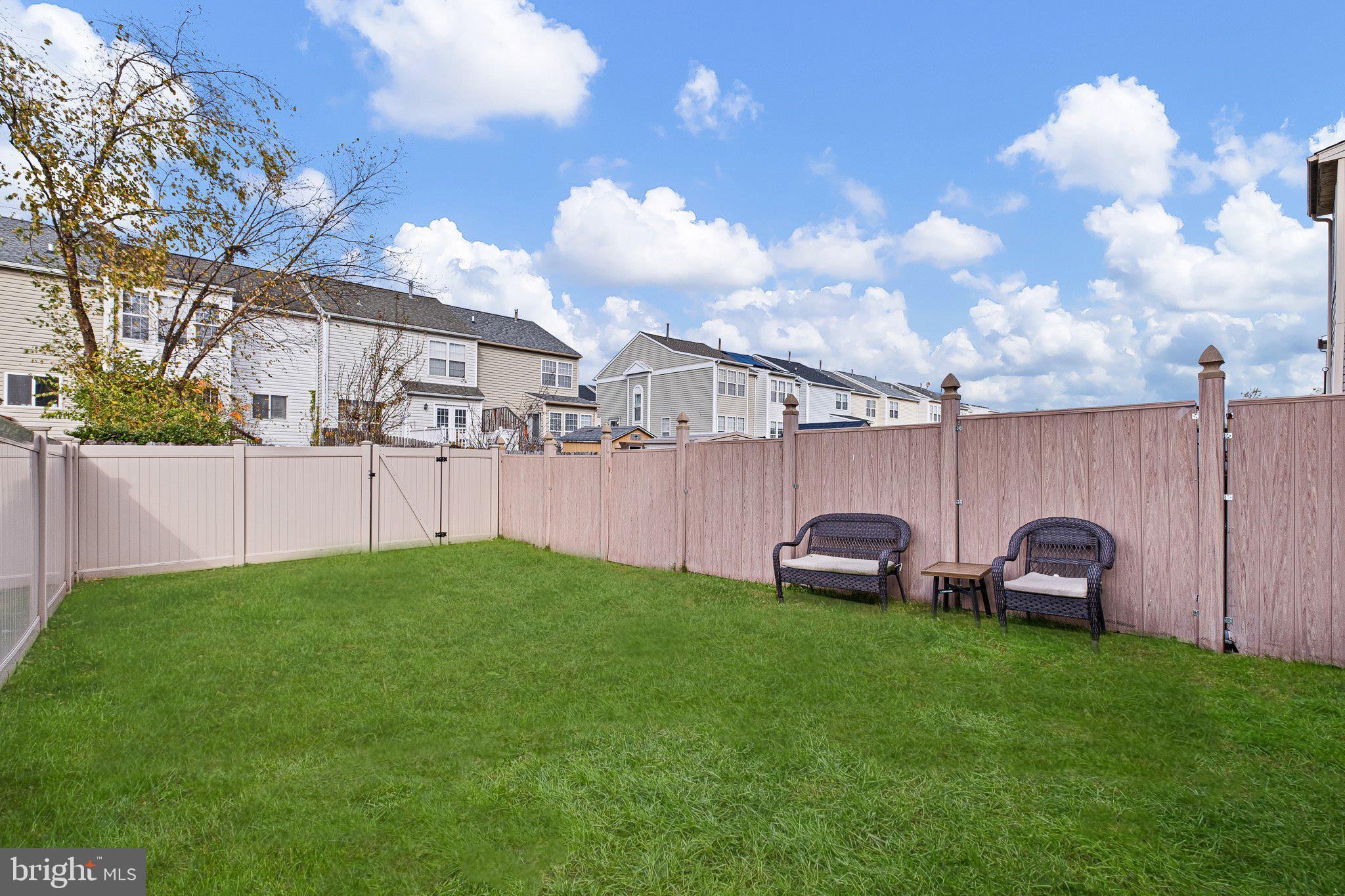 184 Darling Street Newark, DE 19702 - Photo 39 of 44 Fenced Rear Lawn