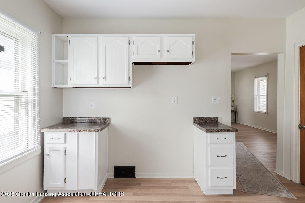 2229 Forest Avenue Lansing, MI 48910 - Photo 10 of 19 2229Forest13
