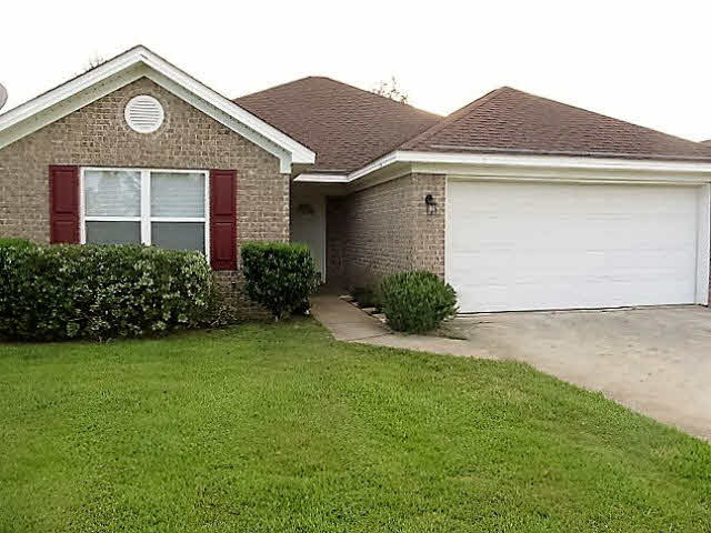 17058 Sugar Loop Foley, AL 36535 - Photo 1 of 18