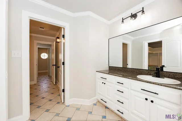 $735,000 | 25798 Highway 42, Holden, LA 70744