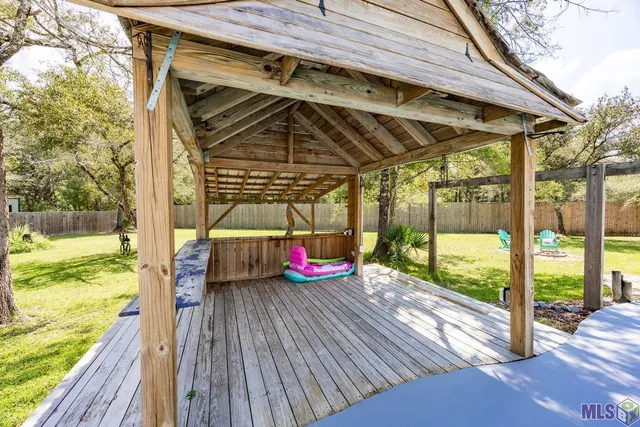 $735,000 | 25798 Highway 42, Holden, LA 70744