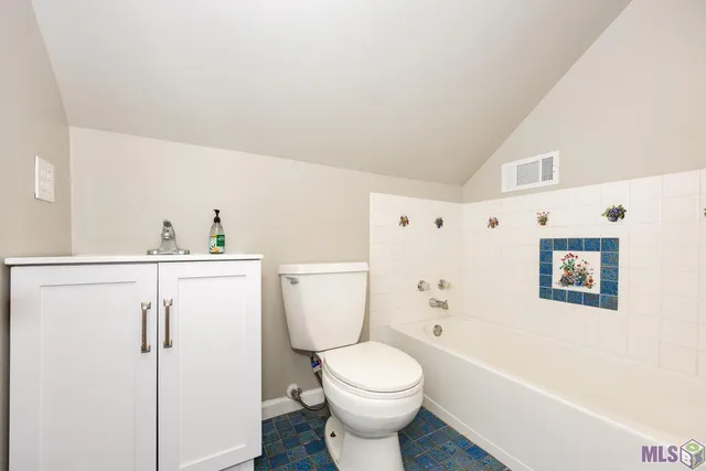 $735,000 | 25798 Highway 42, Holden, LA 70744