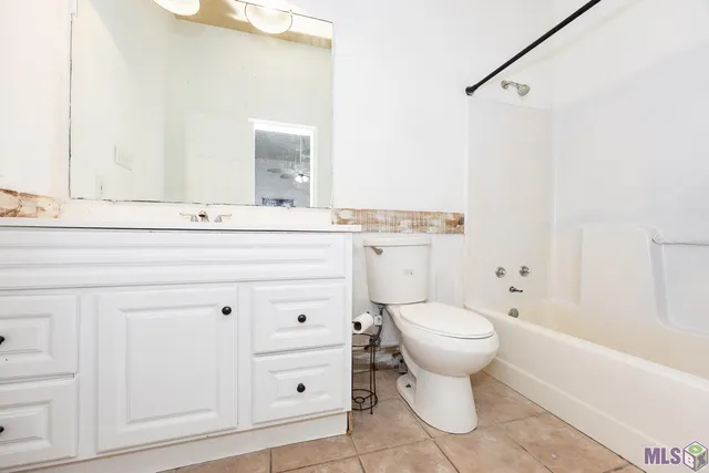 $735,000 | 25798 Highway 42, Holden, LA 70744