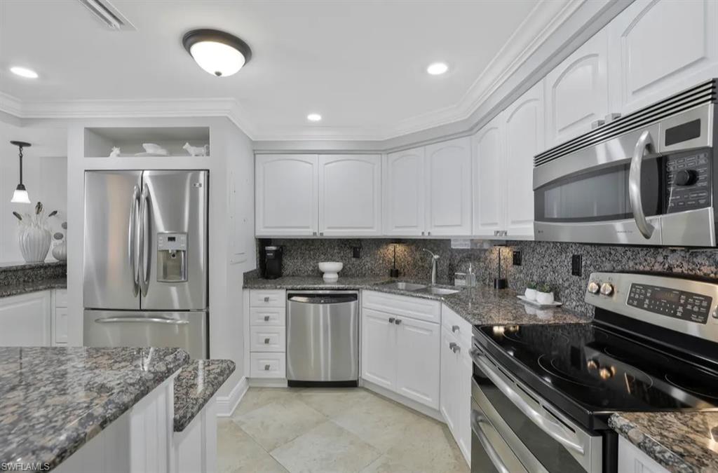 5 Bluebill Avenue, Unit 812 Naples, FL 34108 - Photo 11 of 32