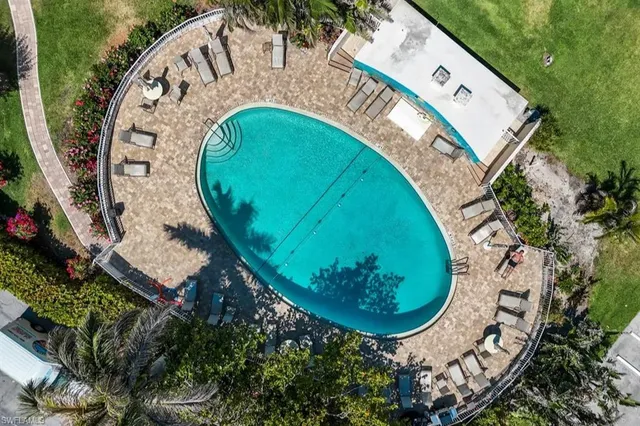 $2,095 | 5 Bluebill Avenue, Unit 812, Naples, FL 34108