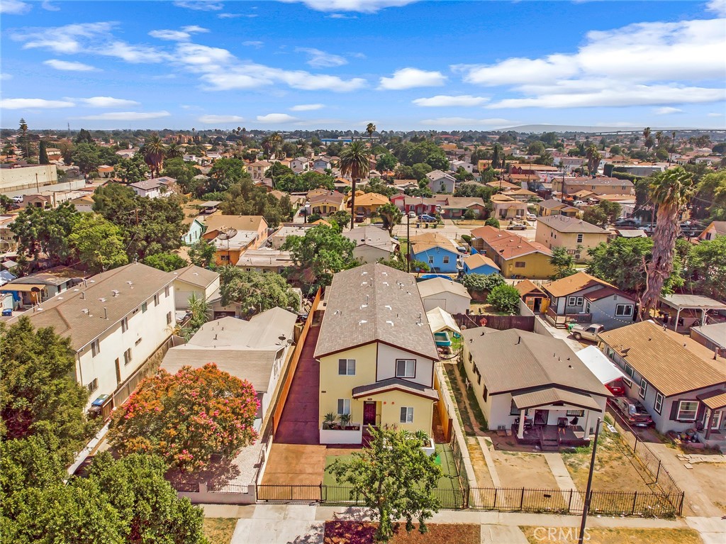 330 East 101st Street Los Angeles, CA 90003 - Photo 14 of 15