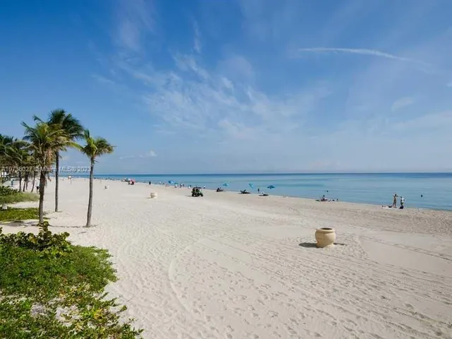$3,500 | 2501 South Ocean Drive, Unit 1221, Hollywood, FL 33019