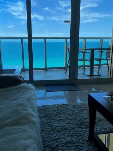 $3,500 | 2501 South Ocean Drive, Unit 1221, Hollywood, FL 33019