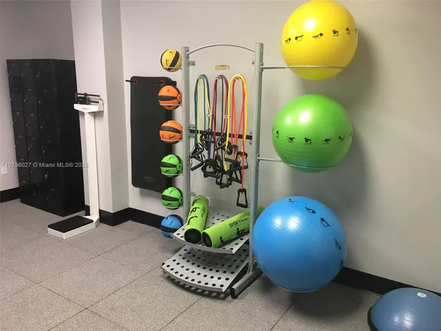 $3,500 | 2501 South Ocean Drive, Unit 1221, Hollywood, FL 33019