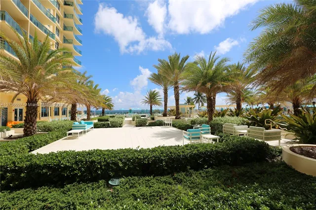$3,500 | 2501 South Ocean Drive, Unit 1221, Hollywood, FL 33019