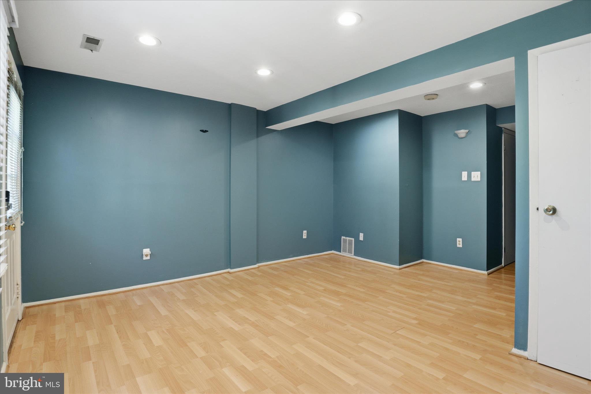 1660 Harvest Green Court Reston, VA 20194 - Photo 17 of 36