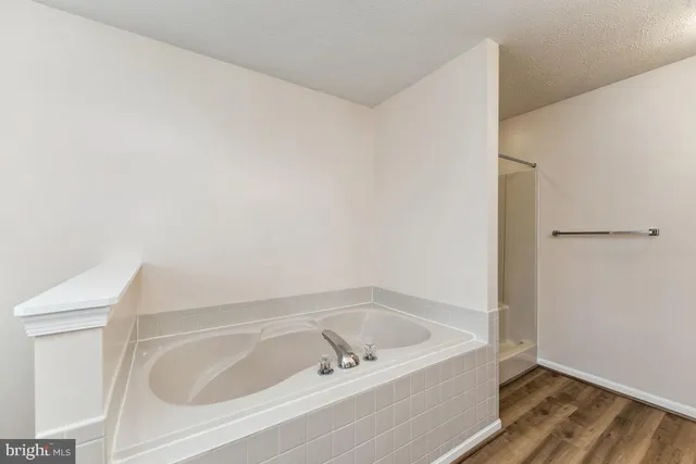 a bathroom with a tub