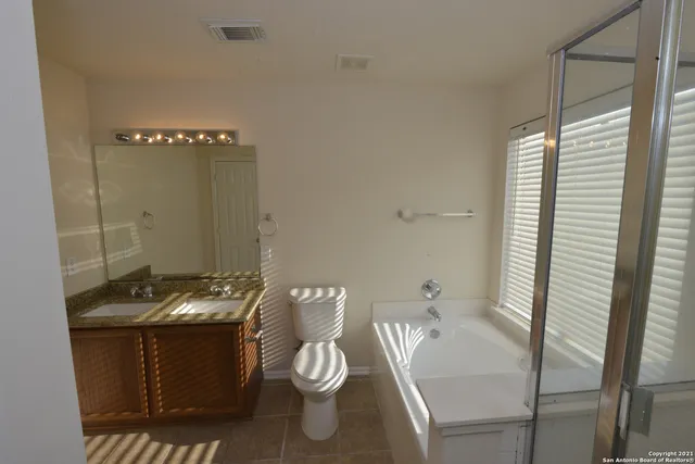 $1,995 | 15515 Robin Feather, San Antonio, TX 78255